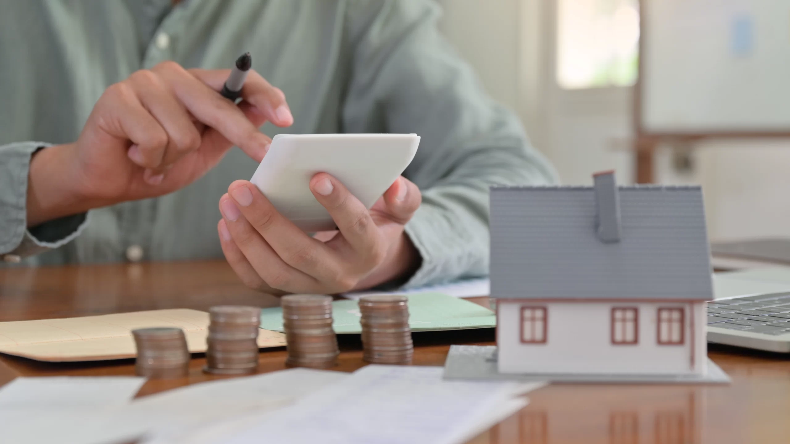 Should You Refinance Your Mortgage Now, or Wait?